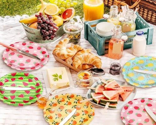 بشقاب یکبار مصرف 1 بشقاب یکبار مصرف-بشقاب یکبار مصرف کاغذی طرح خالخالی در رنگهای متنوع برای پذیرایی جشن و تولد همراه با کیک و شیرینی